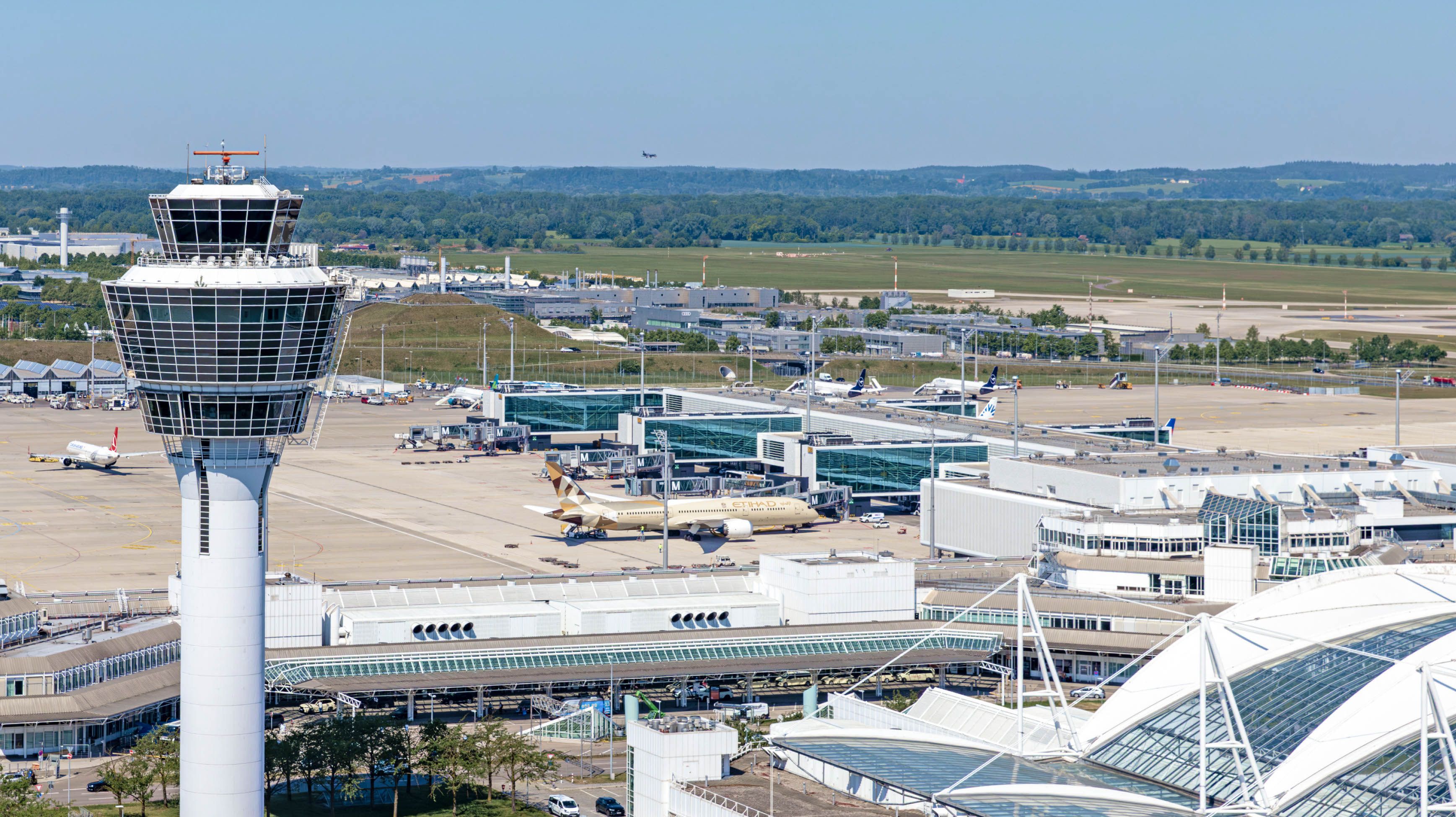 Fotogalerie Terminal 1-Pier Flughafen München: Außenansicht des neuen Terminal 1-Piers