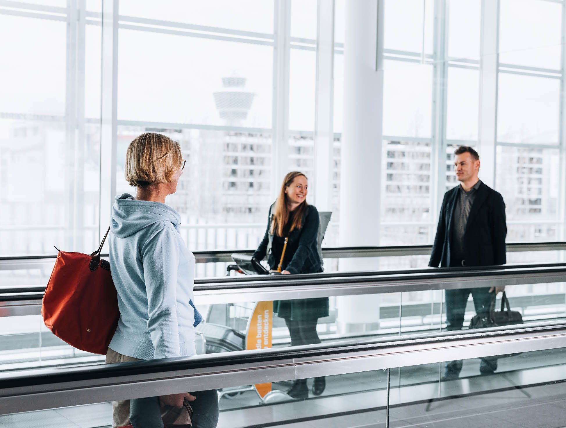 Mitarbeitende im gemeinsamen Betrieb des Terminal 2-Systems von FMG und Lufthansa am Flughafen München.